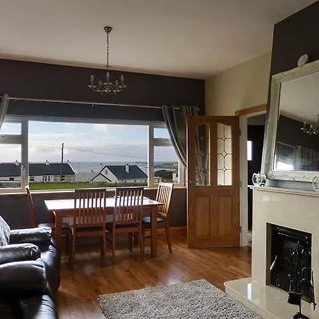 Jimmy's Cottage, Achill בית נופש *