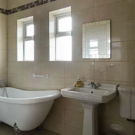 בית נופש Jimmy's Cottage, Achill *